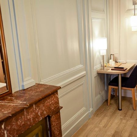 Hotel Du Dauphin Ліон Екстер'єр фото