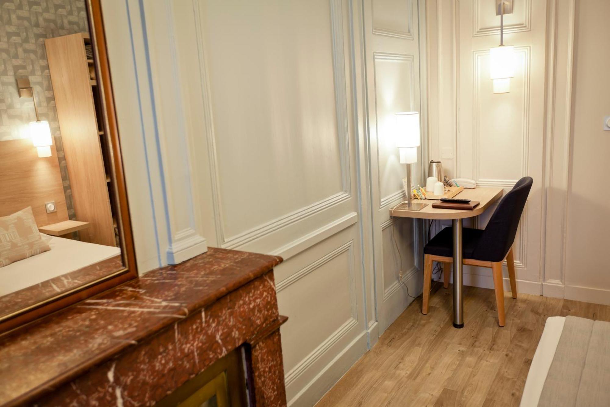 Hotel Du Dauphin Ліон Екстер'єр фото
