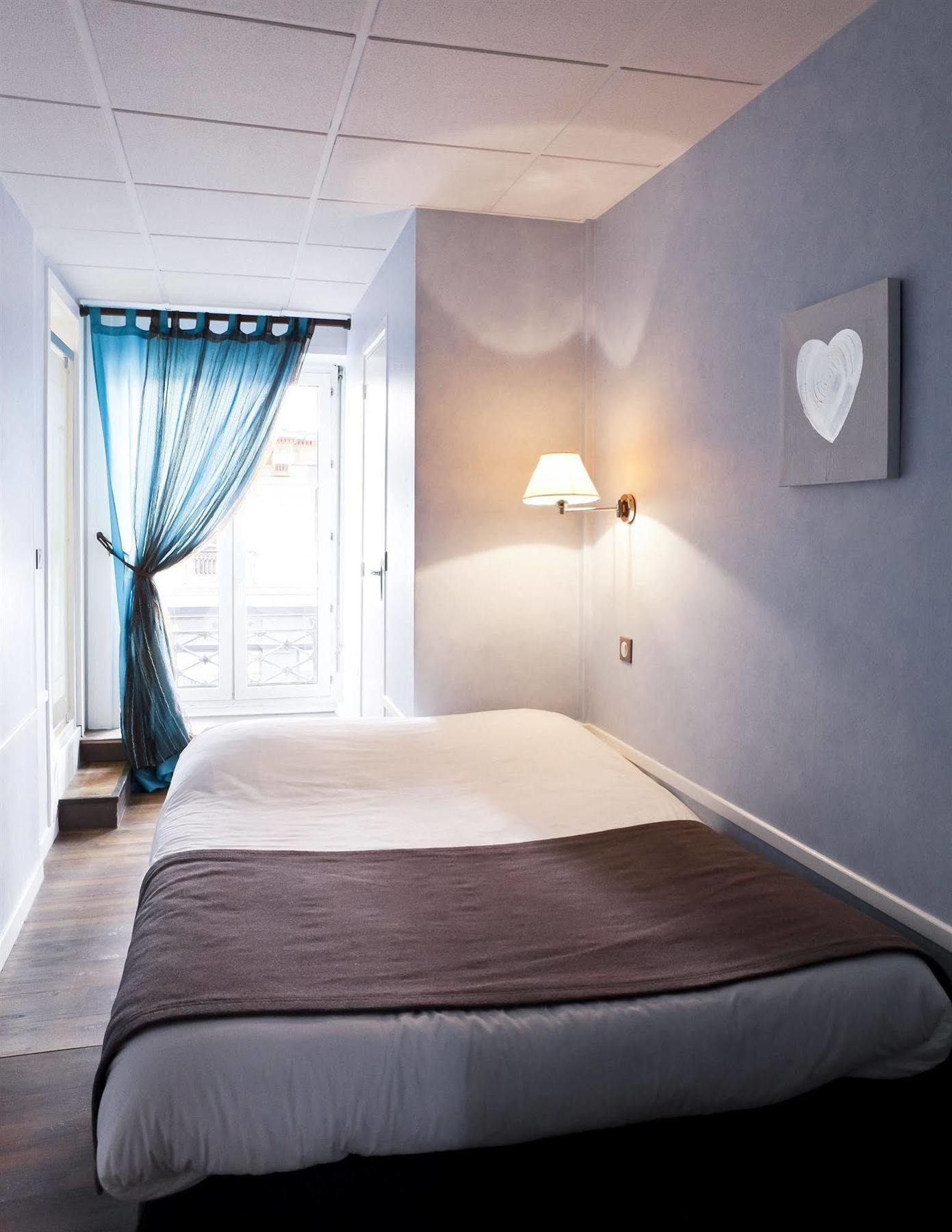 Hotel Du Dauphin Ліон Екстер'єр фото